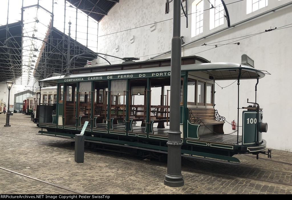 Historic streetcars in Porto